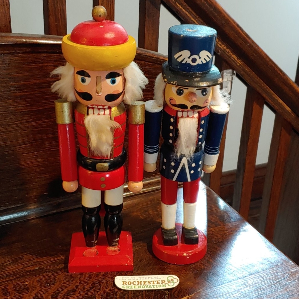 Vintage Wooden Toy Soldiers Christmas Nutcrackers